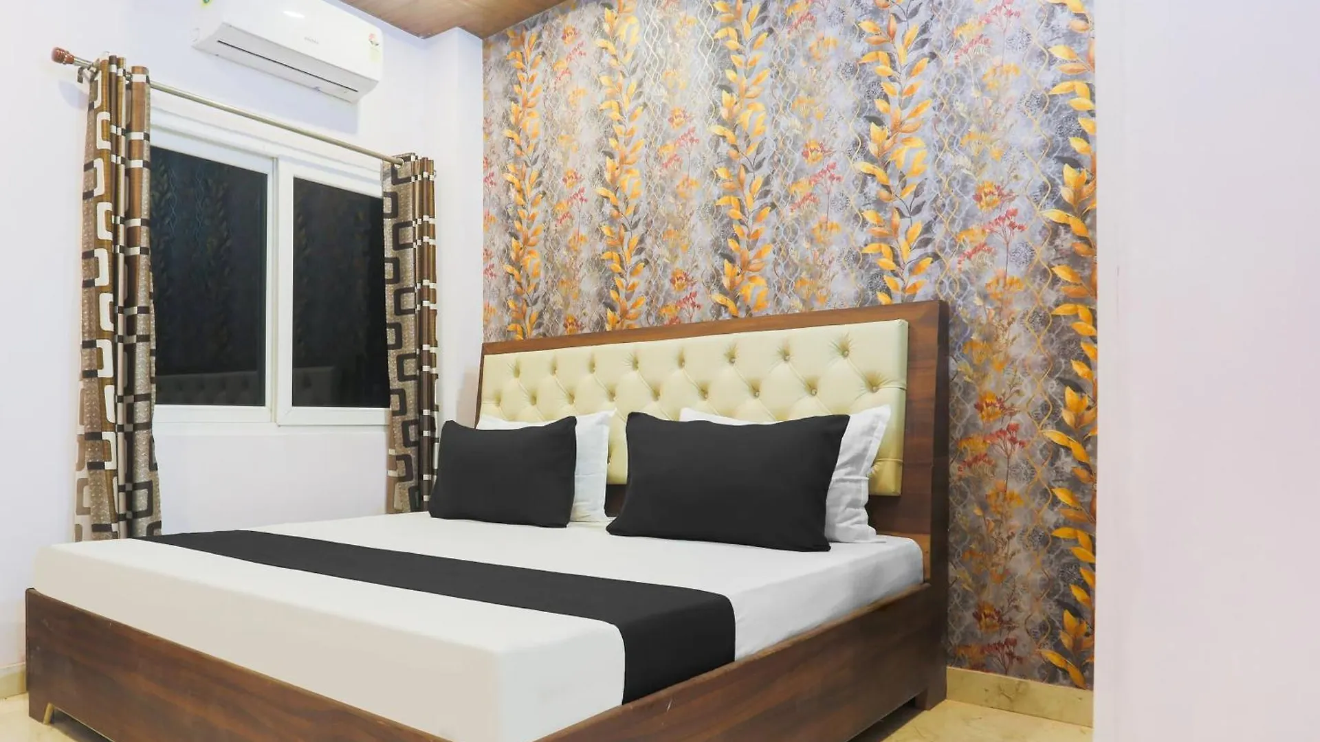 Hotel O National Banaras Inn Váránasí