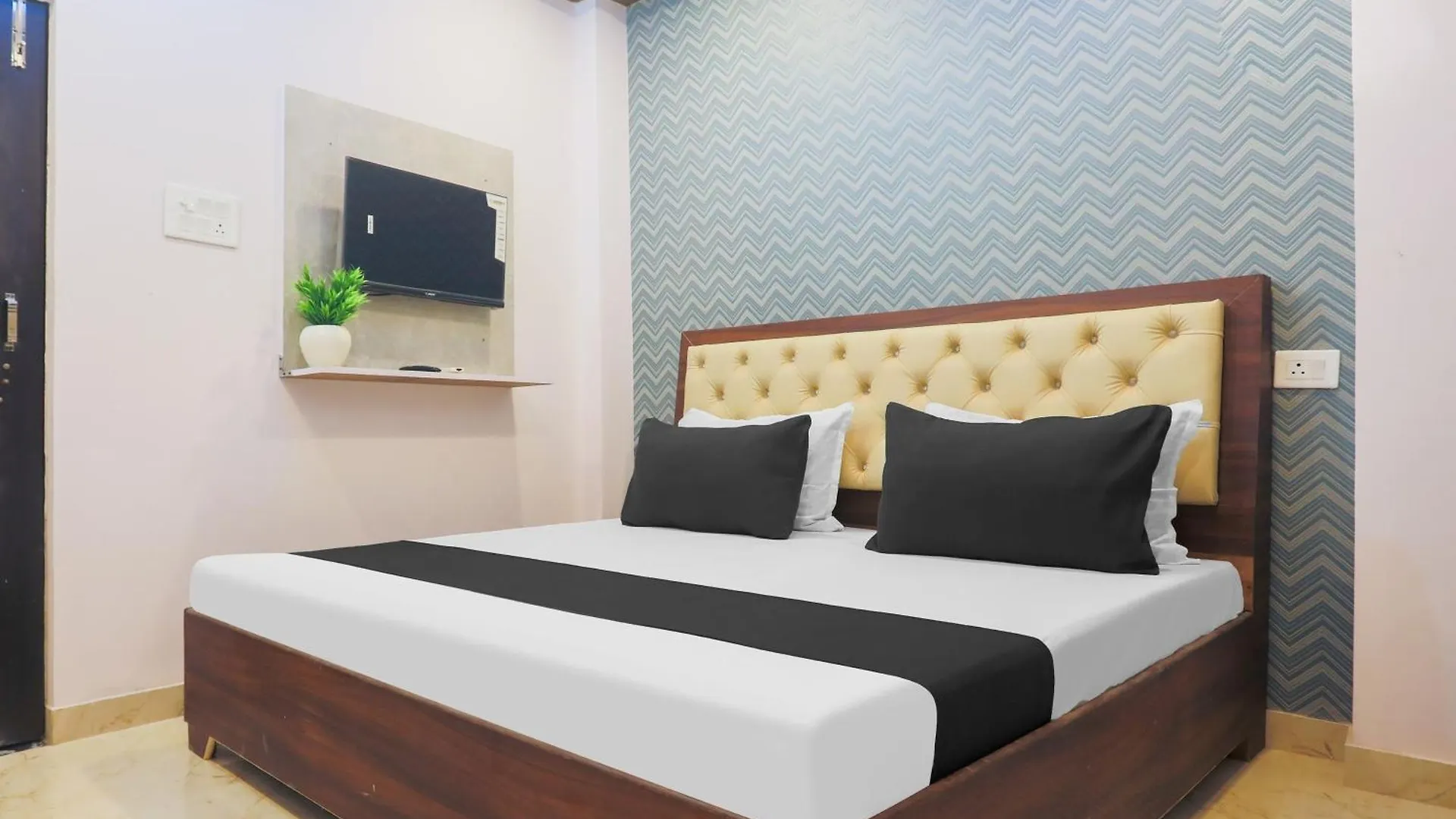 Hotel O National Banaras Inn Váránasí