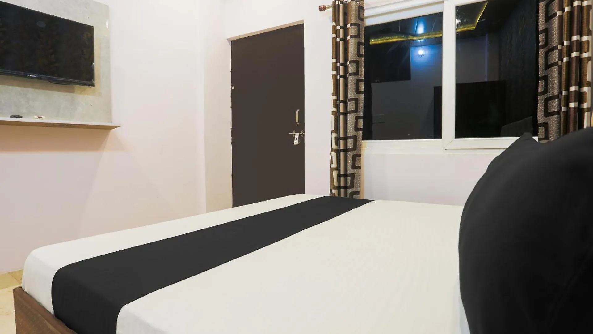 Hotel O National Banaras Inn Varanasi