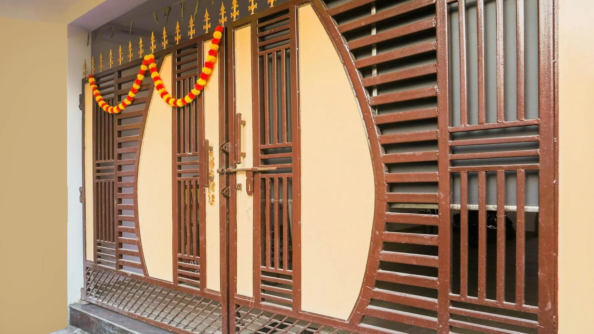***  Hotel O National Banaras Inn Varanasi India